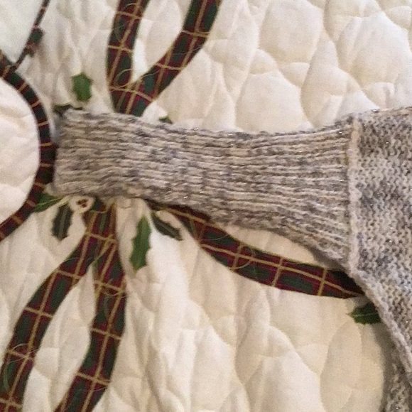 Sweater - Picture 2 of 3